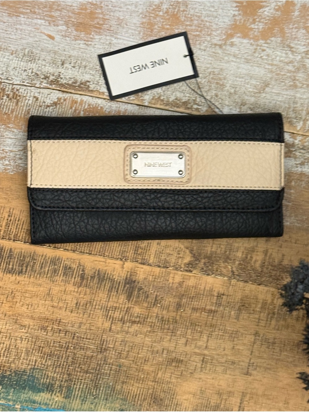 Nine West Black and Cream Two-Tone Continental Wallet